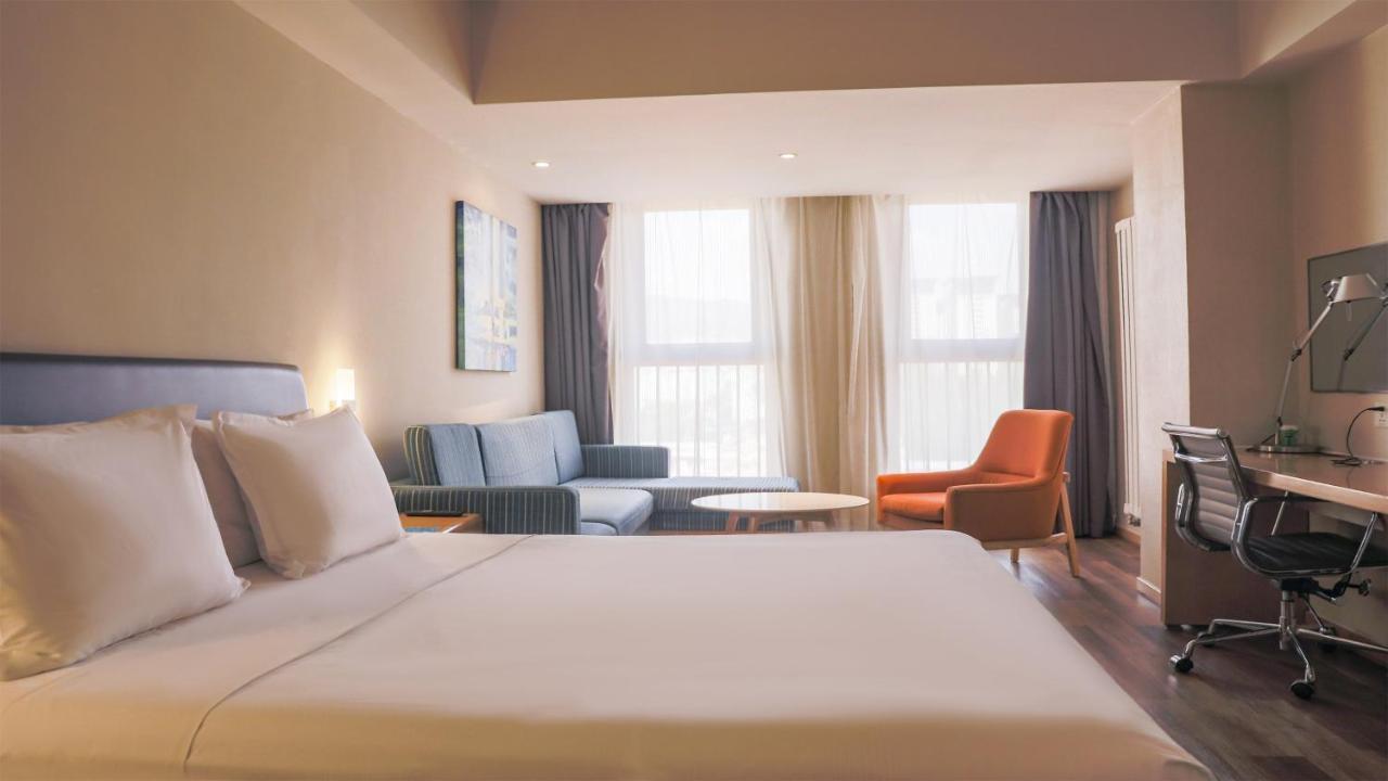 Holiday Inn Express Zhangjiakou Park View, an IHG hotel Eksteriør bilde